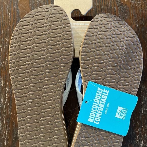 Reef Super Comfy Flip Flops - Picture 2 of 2